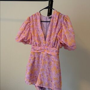 Nasty Gal Floral Puff Sleeve v neck Romper size 6 new with tag